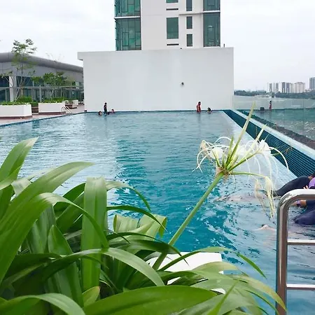 May'S Place @ Evo Soho Suites Bangi Exterior photo